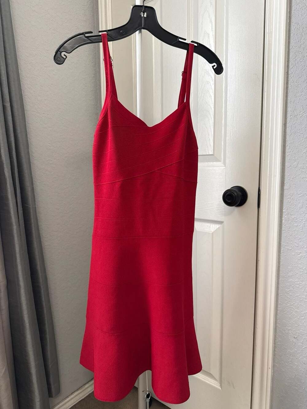 GUESS Celeste Sleeveless V-Neck Bandage Flounce Dress Red Size M